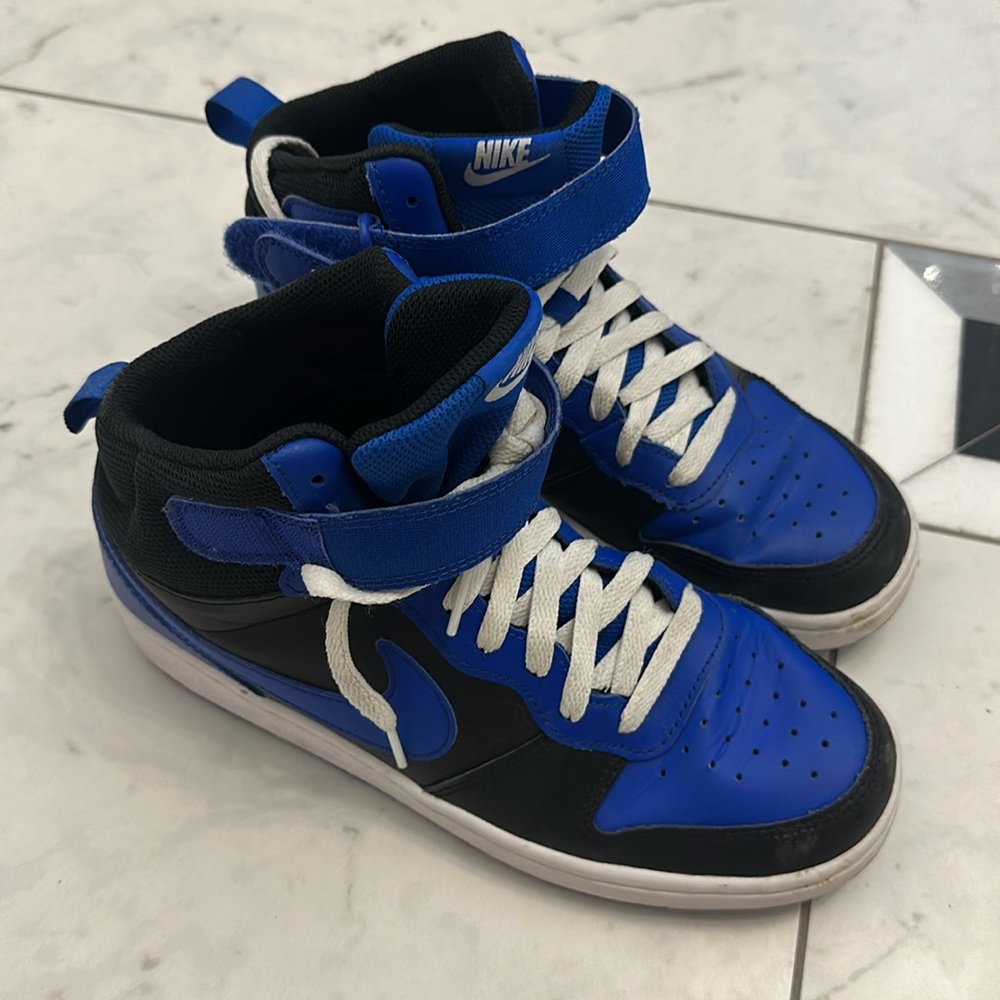 Nike Kids High-Top Sneakers in Blue and Black